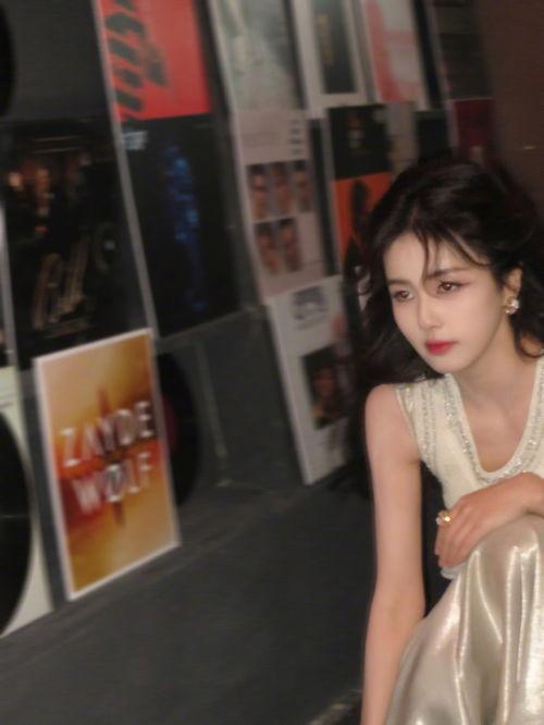 白鹿最新娱乐爆料视频,揭秘明星幕后故事